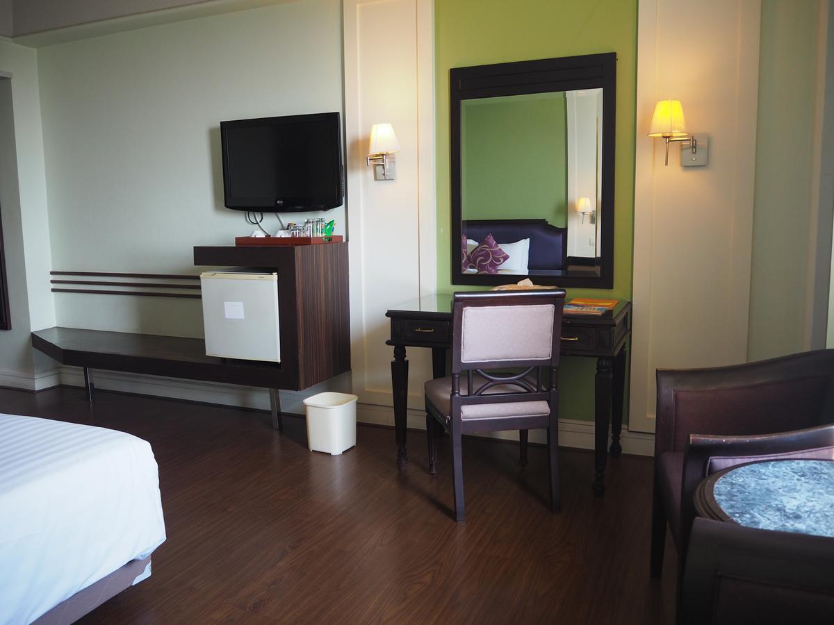 Charoen Thani Hotel, מלון קון קאן