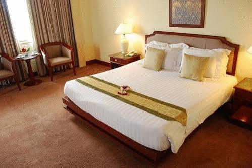 Charoen Thani Hotel,